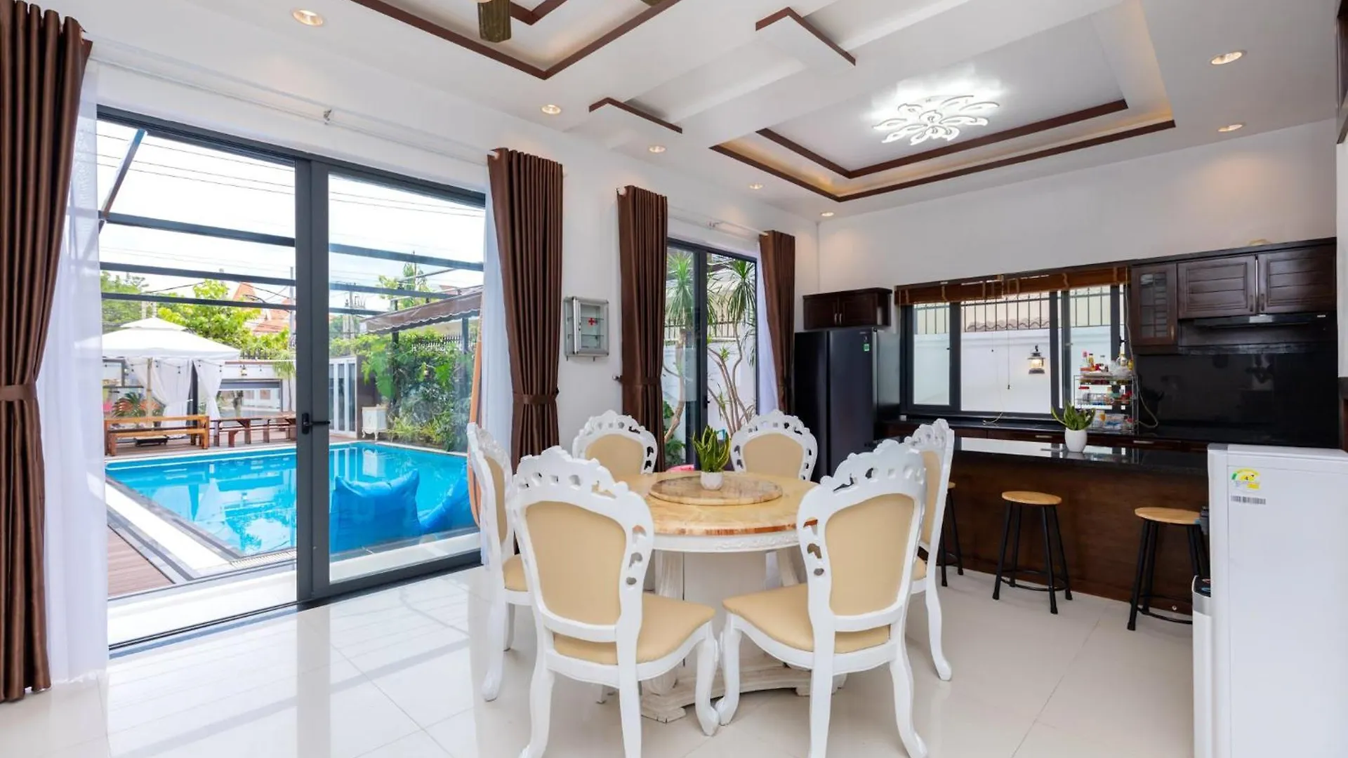 Vitamin Sea Villa فونج تاو